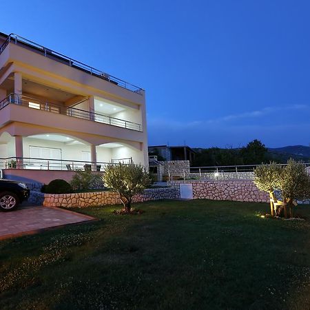 Apartments Villa Residenca Novi Vinodolski Habitación foto